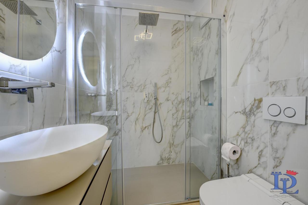 Desenzanoloft Official Partner Marriott Homes & Villas - Apa Dom Downtown Family Apartment Desenzano del Garda Kültér fotó