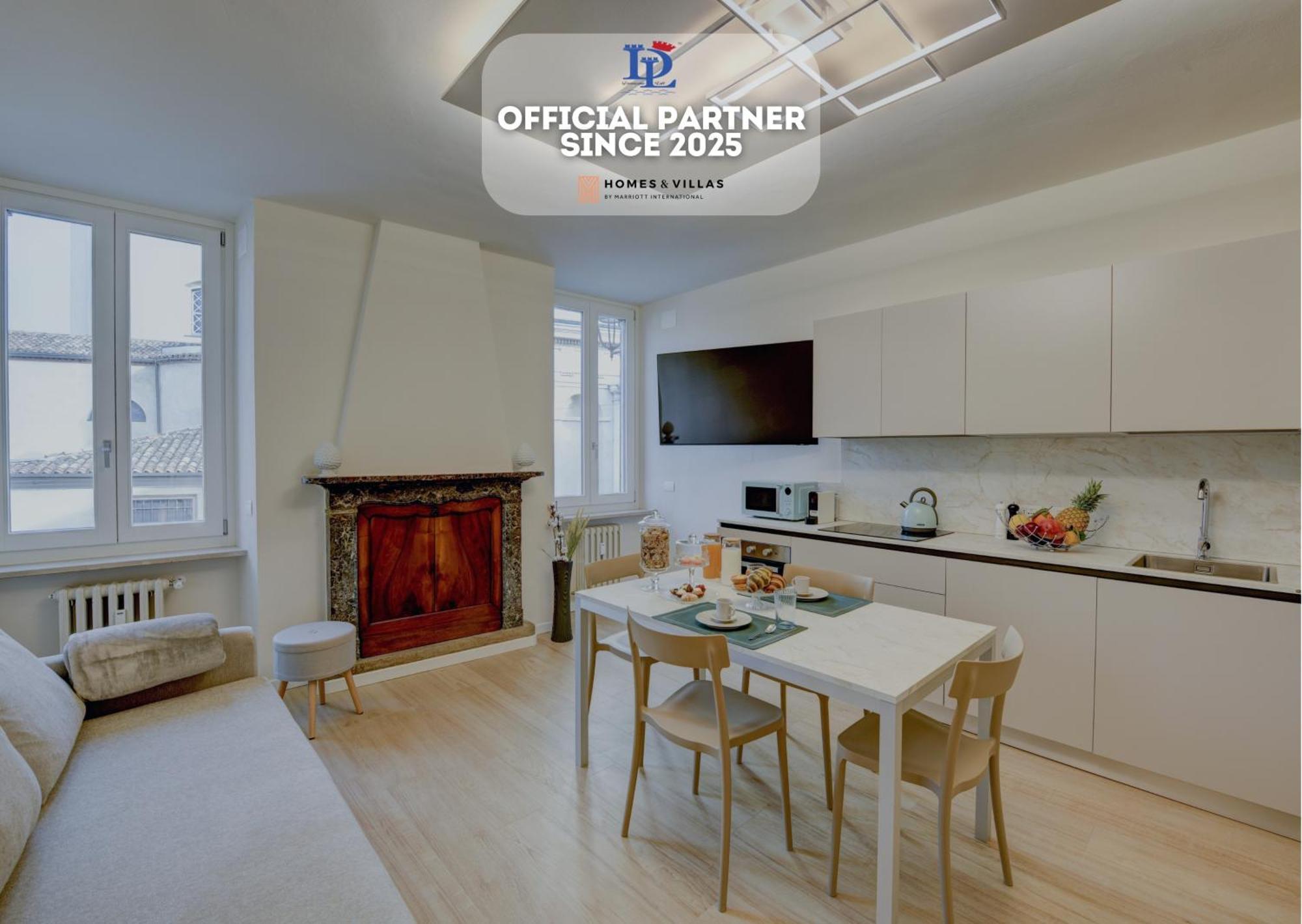 Desenzanoloft Official Partner Marriott Homes & Villas - Apa Dom Downtown Family Apartment Desenzano del Garda Kültér fotó